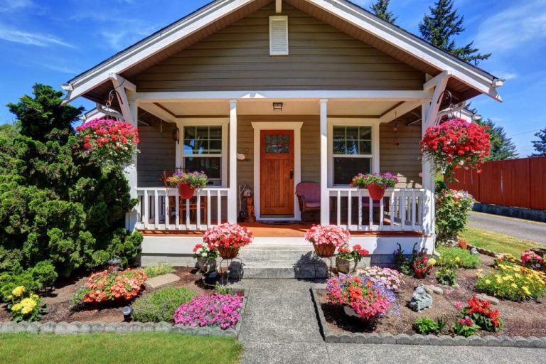 Top Exterior Paint Colors to Boost Your Home’s Curb Appeal